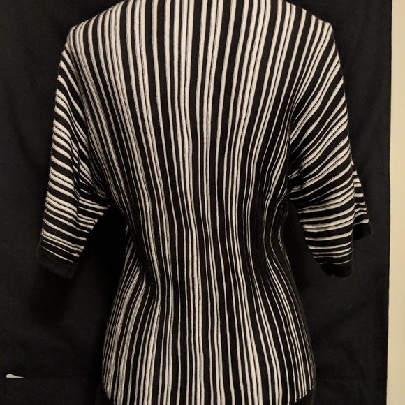 Sweater - Picture 4 of 5